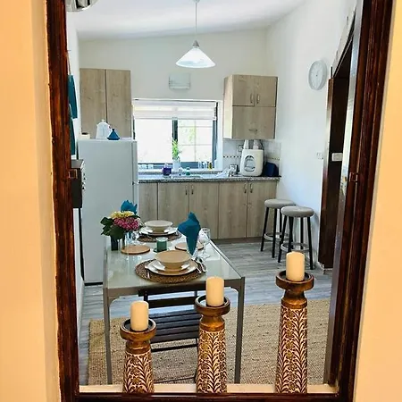 דרך עצי הזית - Through The Olive Tree Apartment Neve Ilan Exterior photo